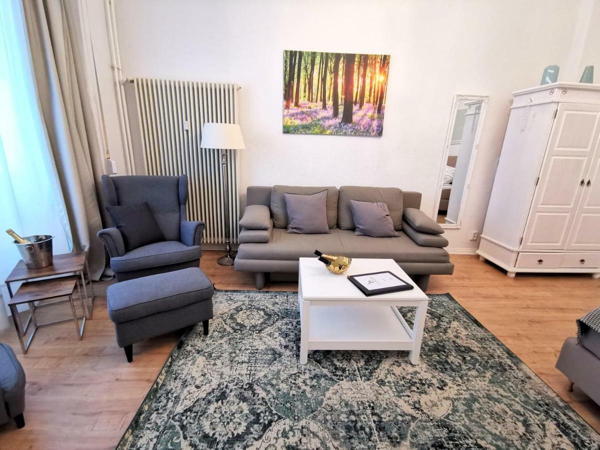 Kvh By Rockchair Apartments L Superhost Status L Boxspringbett Am Schloss Charlottenburg Welcomes You! Berlin Exteriör bild